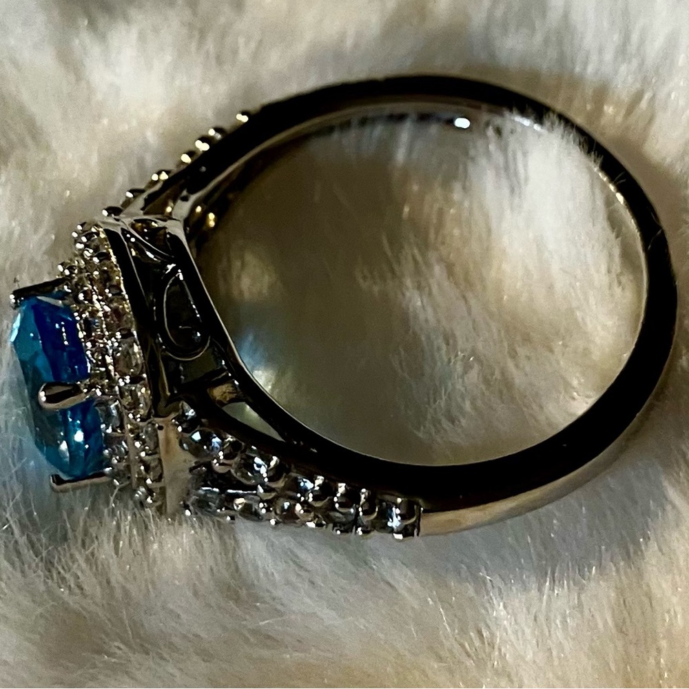 Blue Topaz Cocktail Ring 7 - Picture 10 of 13